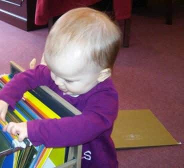 baby-filing-Steven-Cottam