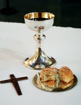 communion-chalice-bread