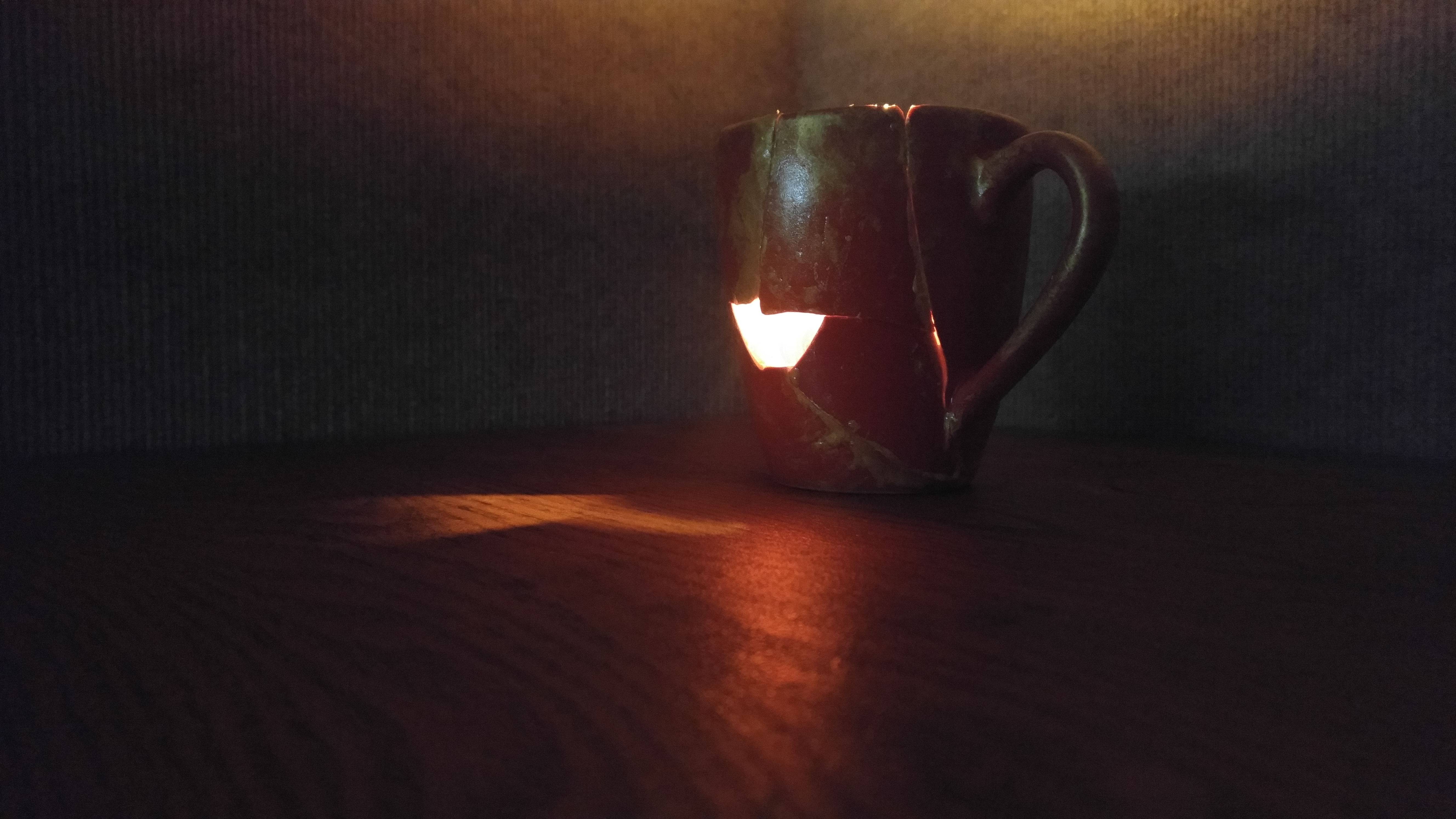 broken-cup-by-Julia-Walsh