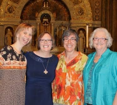 four-women-in-chapel