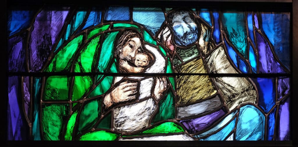 stained-glass-mary-joseph-baby-jesus