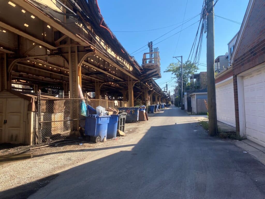 alley in Chicago, Illinois
