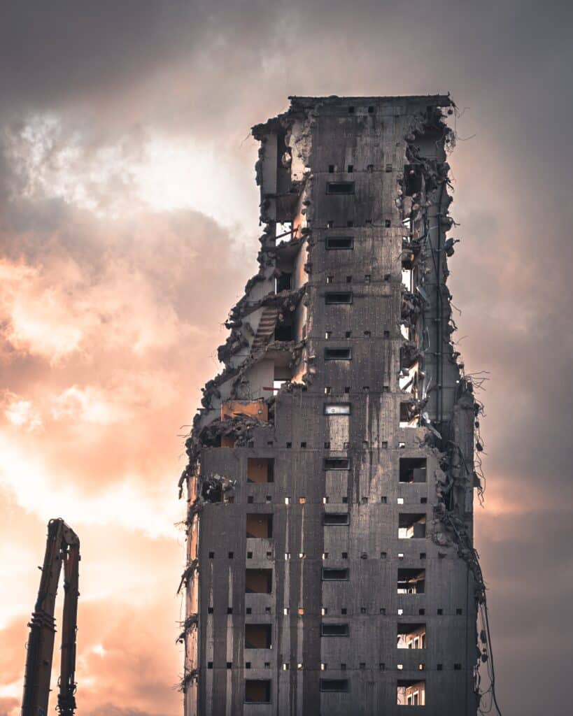 tall-city-building-ruins