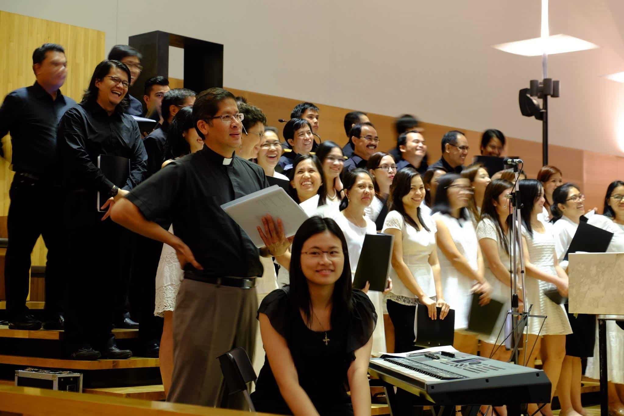 Rev. Ricky Manalo, CSP at a concert in Singapore